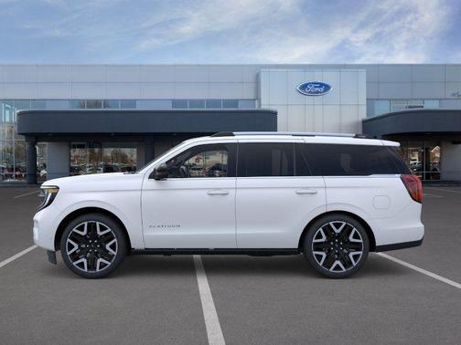 Star White Metallic Tri-Coat 2026 Ford Expedition Platinum