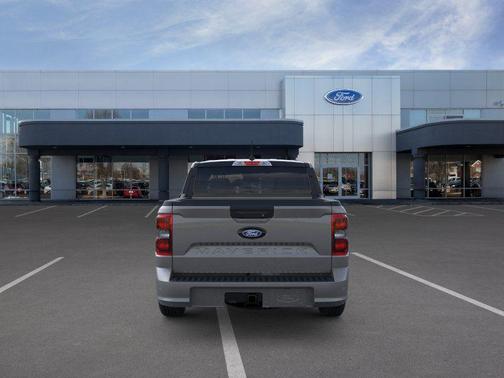 CARBONIZED GRAY METALLIC 2026 Ford Maverick Lobo Standard