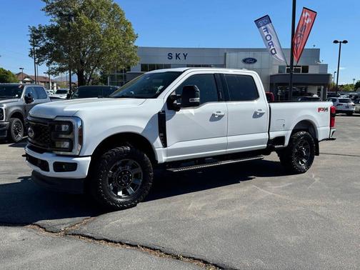 OXFORD WHITE 2024 Ford F-250 Lariat