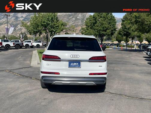 2020 Audi Q7 55 Premium Plus
