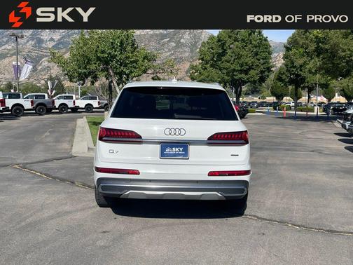 2020 Audi Q7 55 Premium Plus