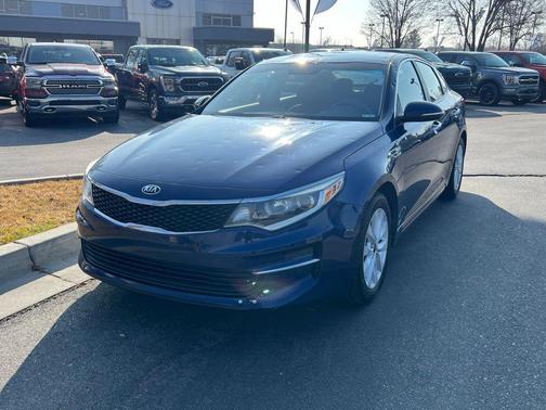 2017 Kia Optima LX