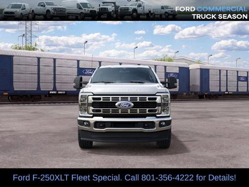 Oxford White 2027 Ford F-250 XLT
