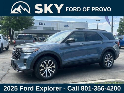 2025 Ford Explorer ST-Line