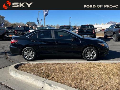 2017 Toyota Camry Hybrid SE