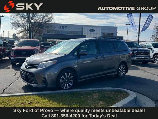 2020 Toyota Sienna LE