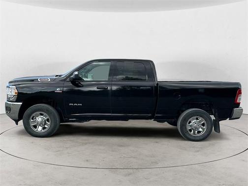 2022 RAM 2500 Big Horn Crew Cab 4x4 64' Box