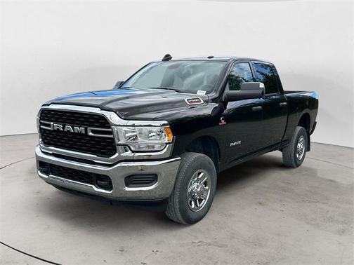 2022 RAM 2500 Big Horn Crew Cab 4x4 64' Box