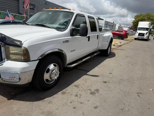 Oxford White 2006 Ford F-350 Lariat