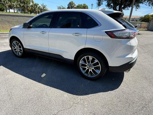 White Platinum Metallic Tri-Coat 2018 Ford Edge Titanium