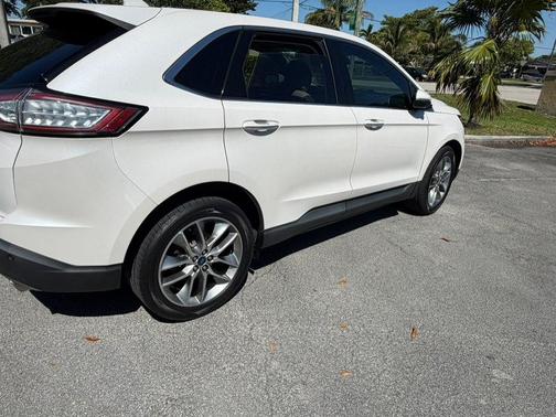 White Platinum Metallic Tri-Coat 2018 Ford Edge Titanium