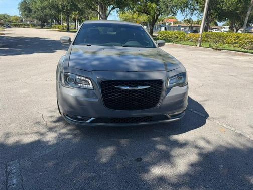 Ceramic Grey Clearcoat 2018 Chrysler 300 S