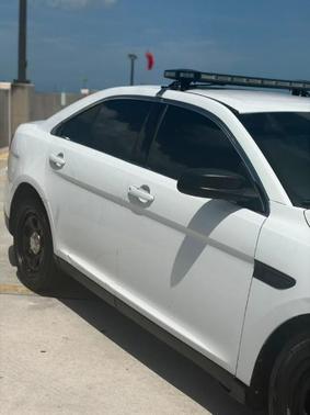 Oxford White 2014 Ford Sedan Police Interceptor Base