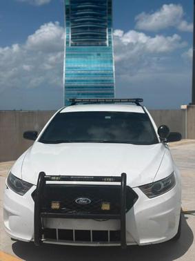 Oxford White 2014 Ford Sedan Police Interceptor Base