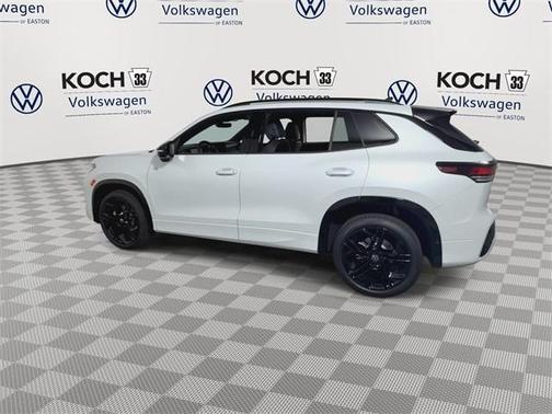 2025 Volkswagen Tiguan 2.0T SE R-Line Black