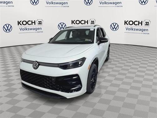 2025 Volkswagen Tiguan 2.0T SE R-Line Black