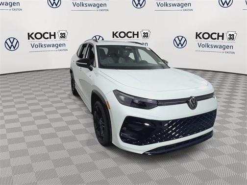 2025 Volkswagen Tiguan 2.0T SE R-Line Black