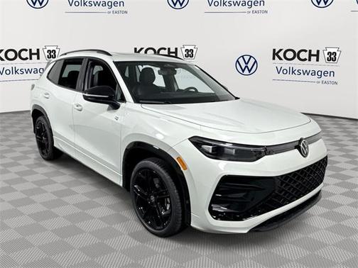 2025 Volkswagen Tiguan 2.0T SE R-Line Black