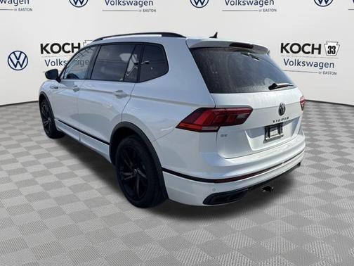 2023 Volkswagen Tiguan 2.0T SE R-Line Black
