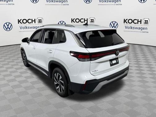Pure White 2025 Volkswagen Tiguan 2.0T S