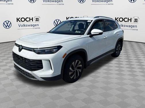 Pure White 2025 Volkswagen Tiguan 2.0T S