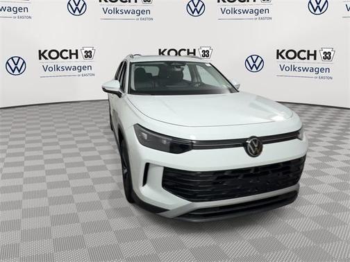 2025 Volkswagen Tiguan 2.0T SE