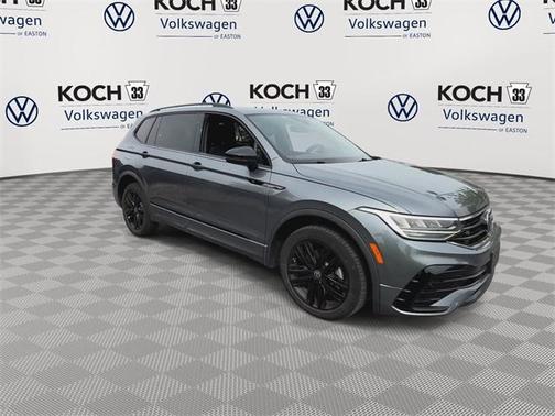 2022 Volkswagen Tiguan 2.0T SE R-Line Black