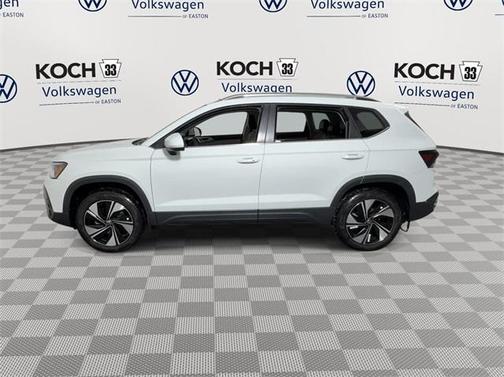 2025 Volkswagen Taos 1.5T SE