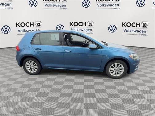 2018 Volkswagen Golf TSI S