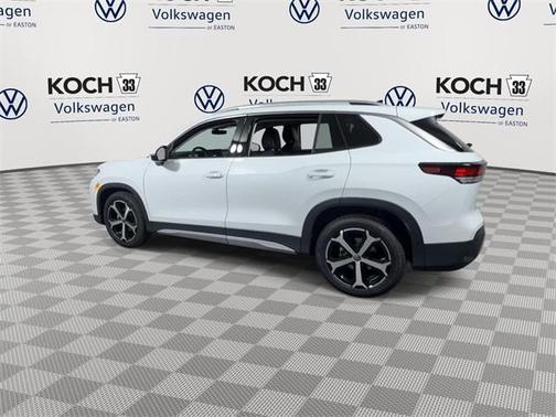 2026 Volkswagen Tiguan 2.0T SE
