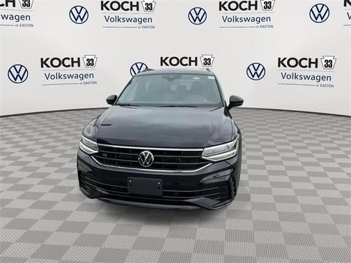 2022 Volkswagen Tiguan 2.0T SE R-Line Black