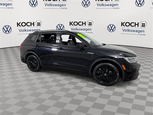 2022 Volkswagen Tiguan 2.0T SE R-Line Black