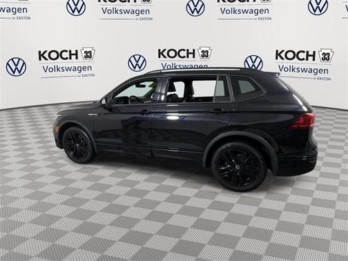 2022 Volkswagen Tiguan 2.0T SE R-Line Black