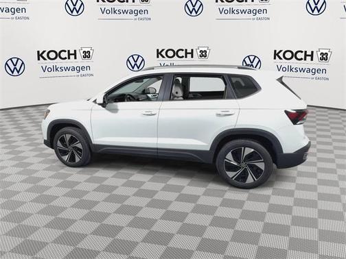 2025 Volkswagen Taos 1.5T SE