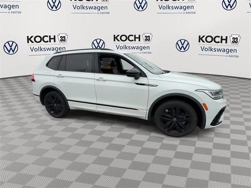 2022 Volkswagen Tiguan 2.0T SE R-Line Black