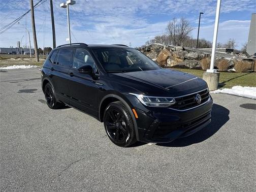 2024 Volkswagen Tiguan 2.0T SE R-Line Black