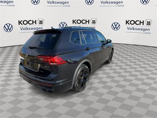 2024 Volkswagen Tiguan 2.0T SE R-Line Black
