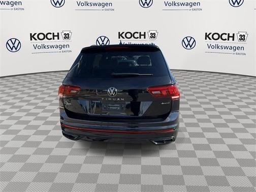 2024 Volkswagen Tiguan 2.0T SE R-Line Black