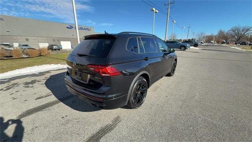 2024 Volkswagen Tiguan 2.0T SE R-Line Black