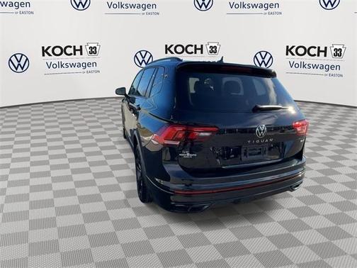 2024 Volkswagen Tiguan 2.0T SE R-Line Black