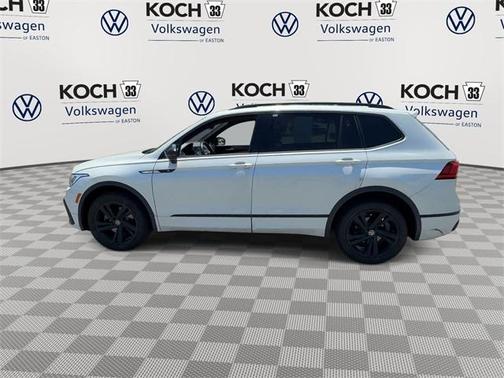 2023 Volkswagen Tiguan 2.0T SE R-Line Black
