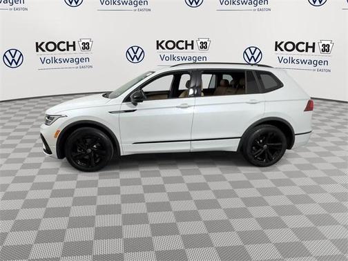 2023 Volkswagen Tiguan 2.0T SE R-Line Black