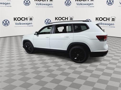 2025 Volkswagen Atlas 2.0T SE