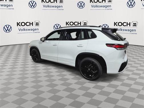 2025 Volkswagen Tiguan 2.0T SE R-Line Black
