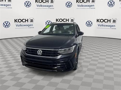 2022 Volkswagen Tiguan 2.0T SE R-Line Black