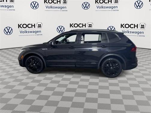 2022 Volkswagen Tiguan 2.0T SE R-Line Black