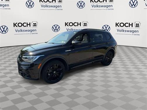 2022 Volkswagen Tiguan 2.0T SE R-Line Black