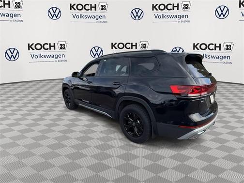 2024 Volkswagen Atlas 2.0T Peak Edition SEL