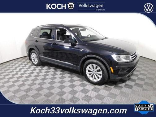 Photo 1 of 31 of 2018 Volkswagen Tiguan 2.0T SE