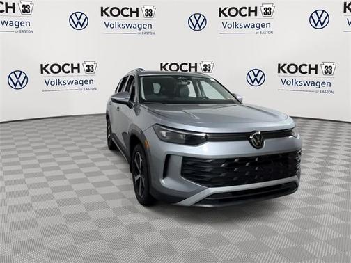2025 Volkswagen Tiguan 2.0T SE